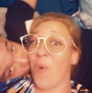 Meet your Posher, Connie